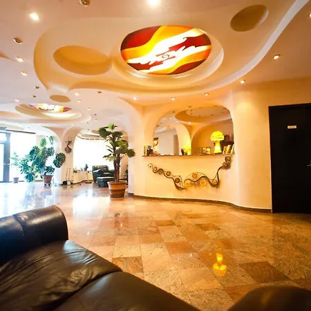 Class Hotel