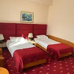 Hotel Class 3*