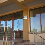 Class Hotel