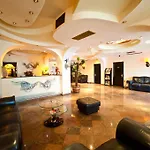 Class Hotel