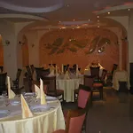 Class Hotel