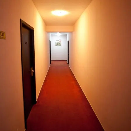 Class Hotel